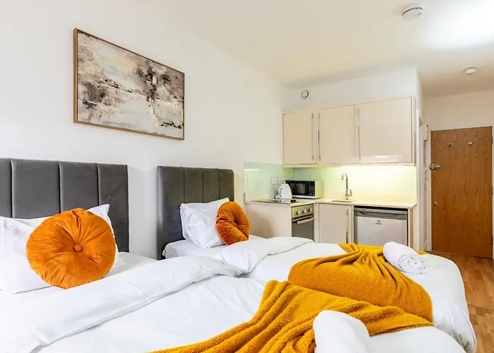 Clarges- Hsk Suites