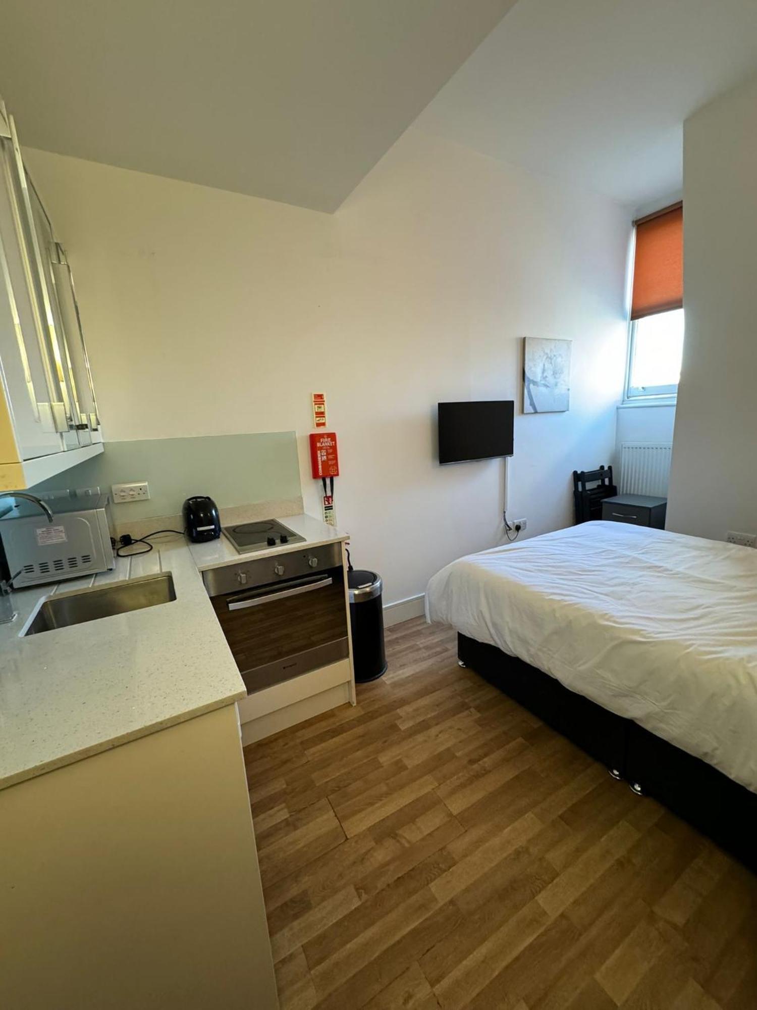 Clarges- Hsk Londra